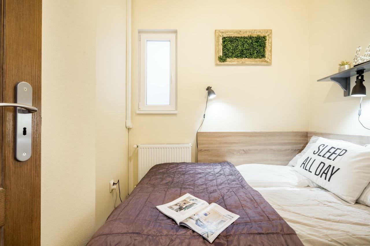 A9 Houseleek Astoria Apartment Budapest Exterior photo