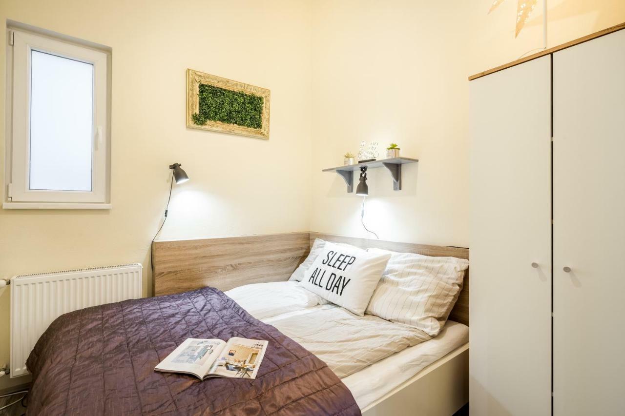 A9 Houseleek Astoria Apartment Budapest Exterior photo