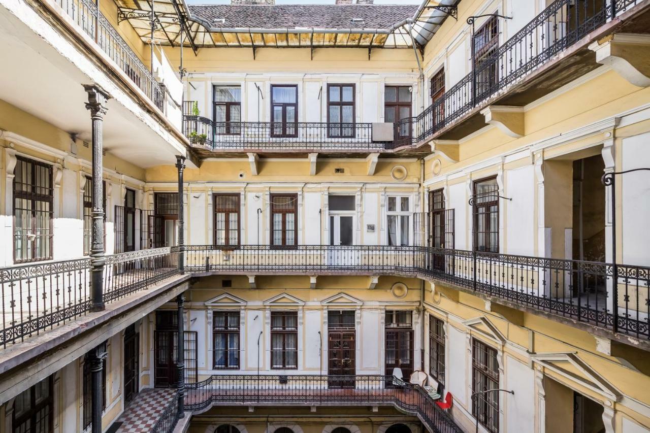 A9 Houseleek Astoria Apartment Budapest Exterior photo